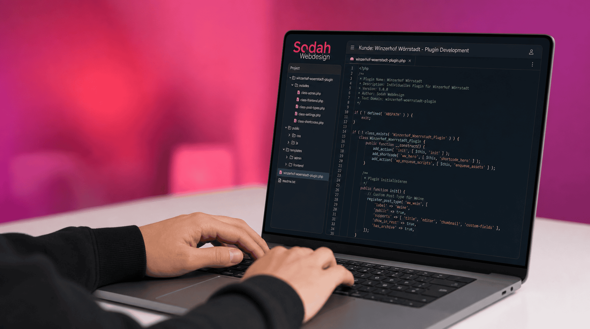 Individuelle Plugin-Entwicklung für Webentwicklung Agentur Laptop mit Code-Ansicht eines individuell entwickelten WordPress-Plugins für die Webentwicklung Agentur Sodah in Wörrstadt.